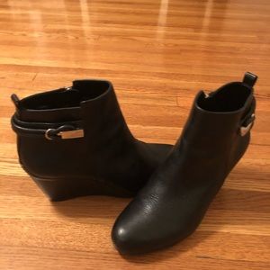 Calvin Klein leather ankle booties.